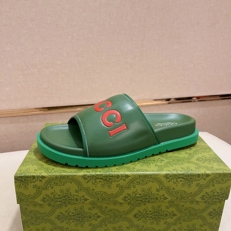G*u*i slippers